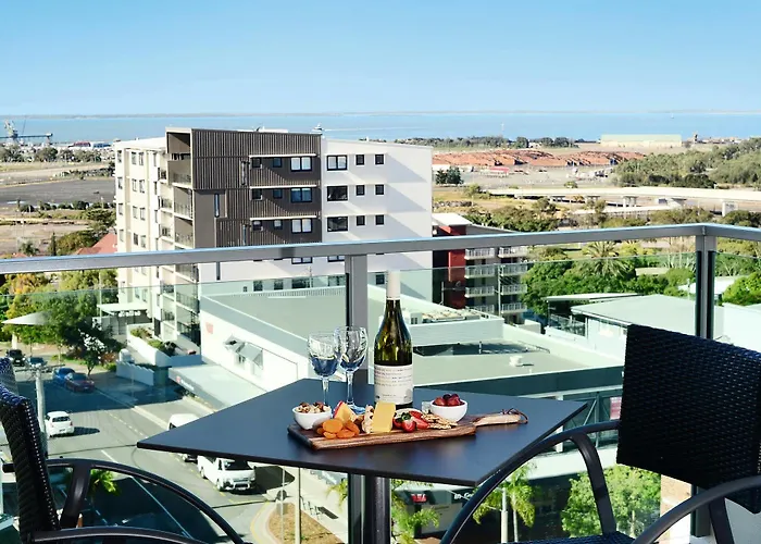 Oaks Gladstone Grand Hotel